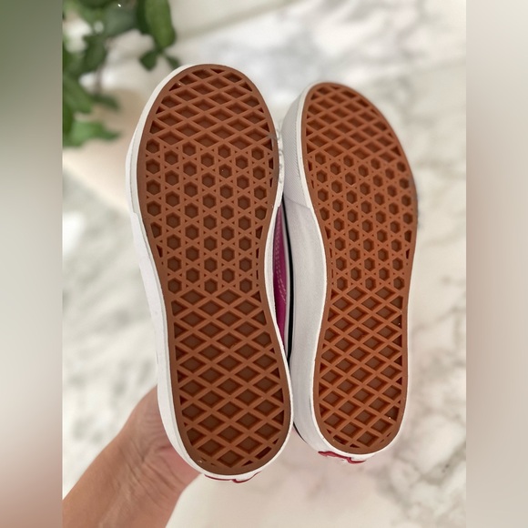 Vans Old Skool Fuchsia Pink Youth Size 2 Classic Lace Up Shoes Girls - Picture 5 of 8